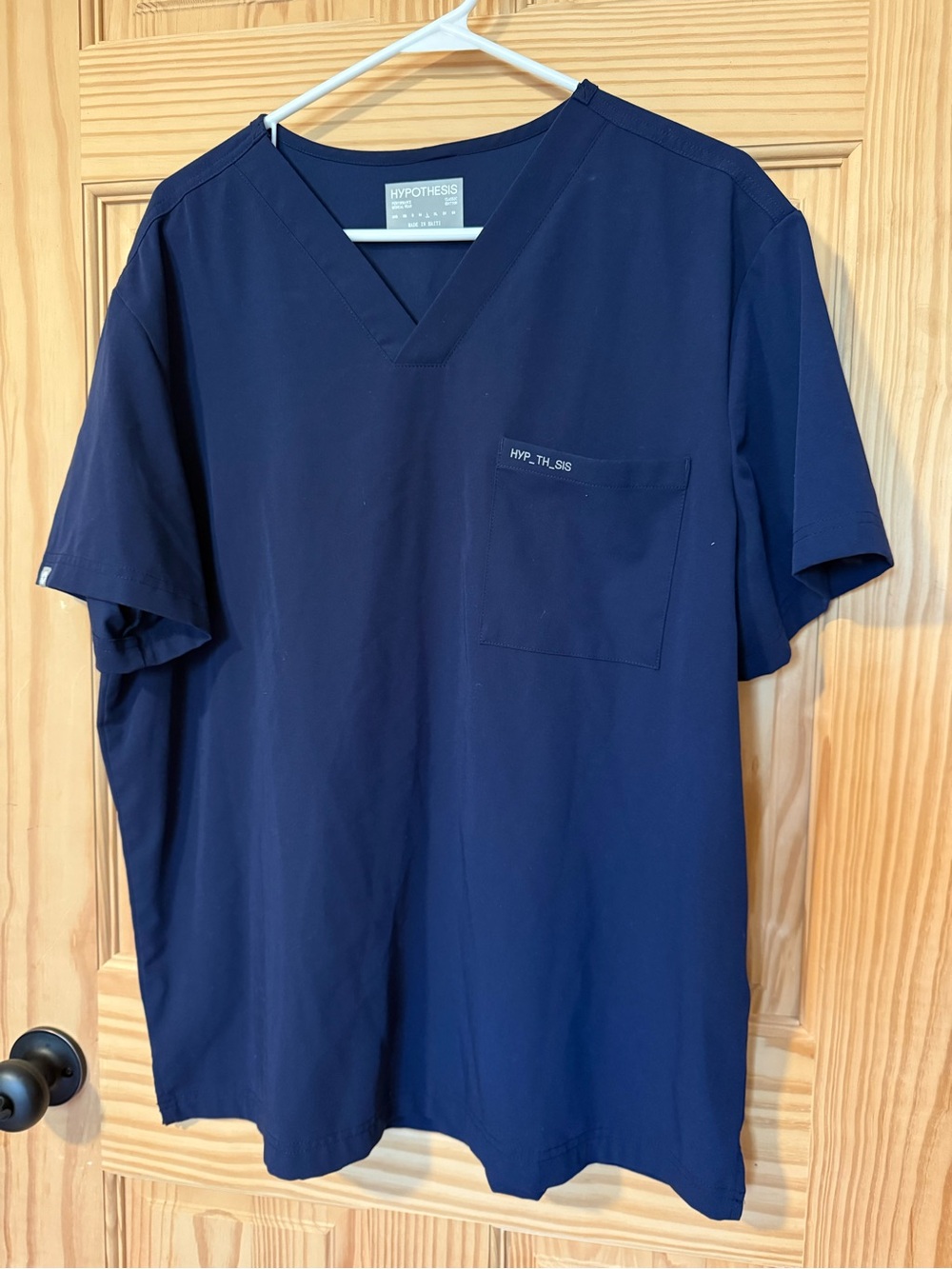 Men’s Navy V-Neck Short Sleeve Scrub Top/Bottom Size Large